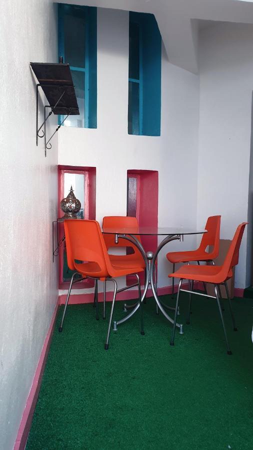 Prestige - Near The Sea * Tangier